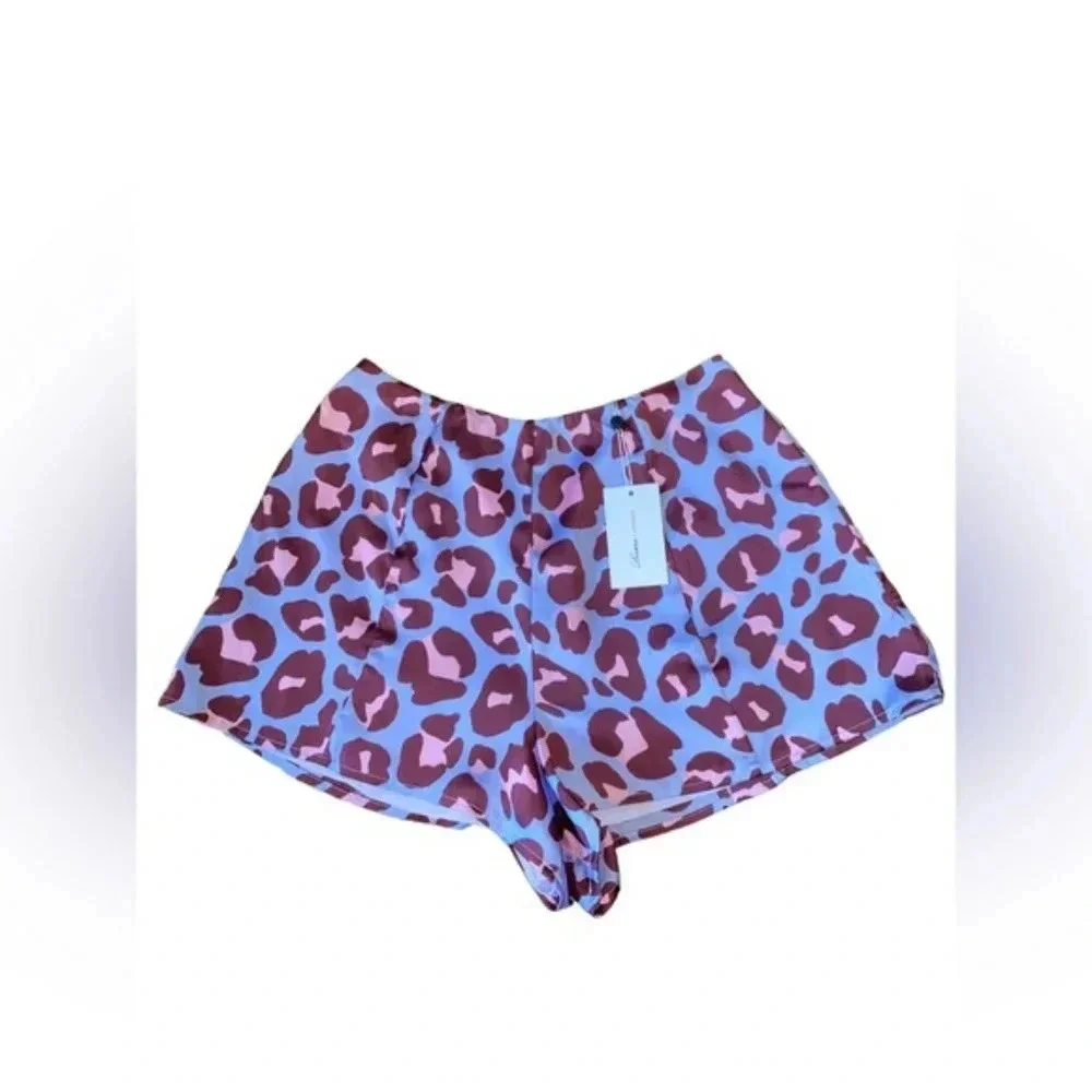 Cox Short in Leopard Print Lovers and Friends - Picture 6 of 6